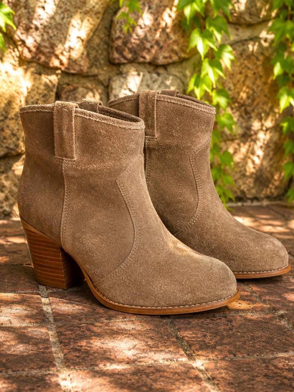 SPLENDID Casual Block Heel Tan Suede Pull-On Ankle Boots, 9M